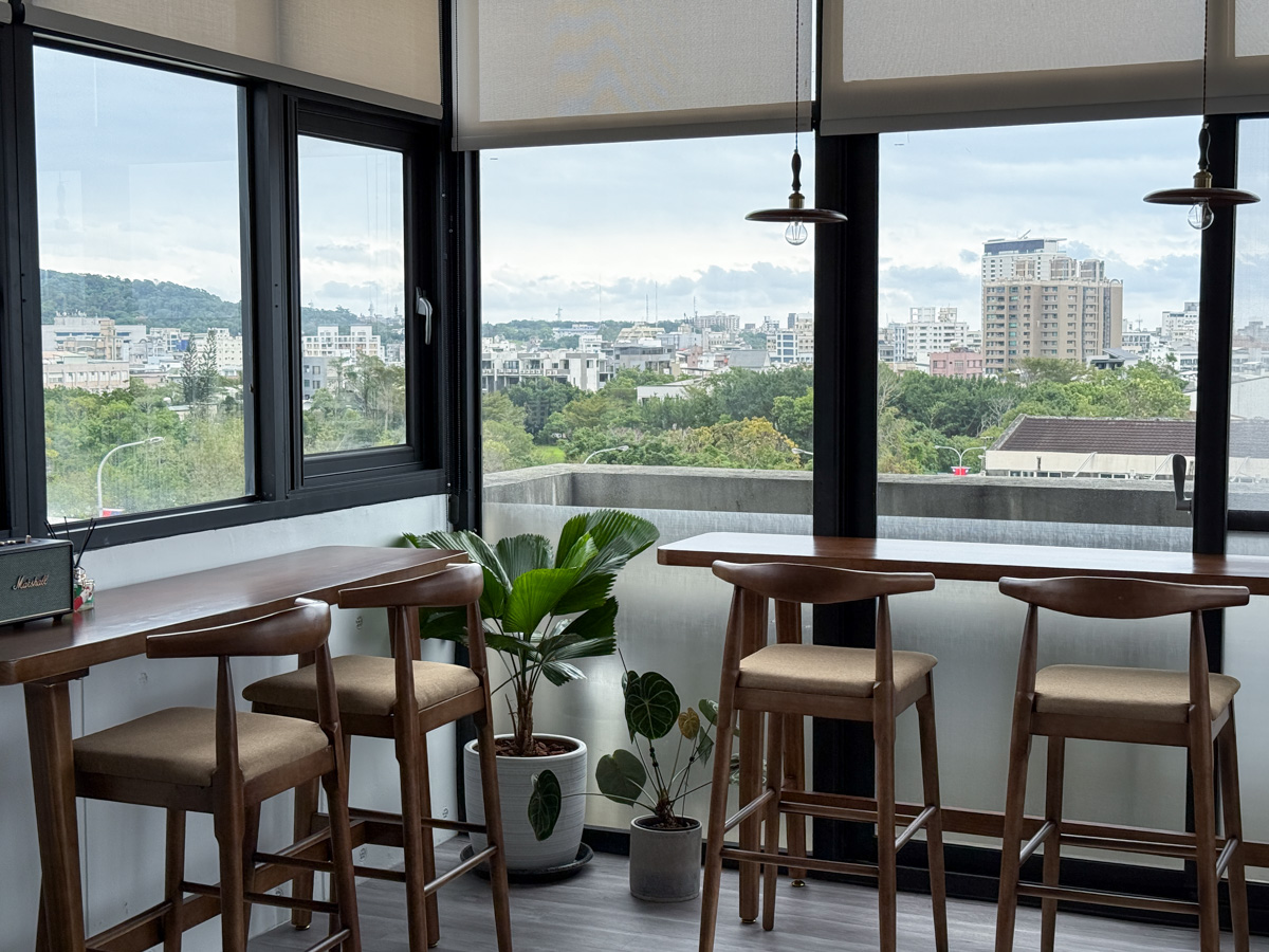 【吾庭文旅】花蓮市區質感電梯民宿推薦，7大房型唯美設計，入住享免費早餐，24小時交誼廳附免費咖啡點心