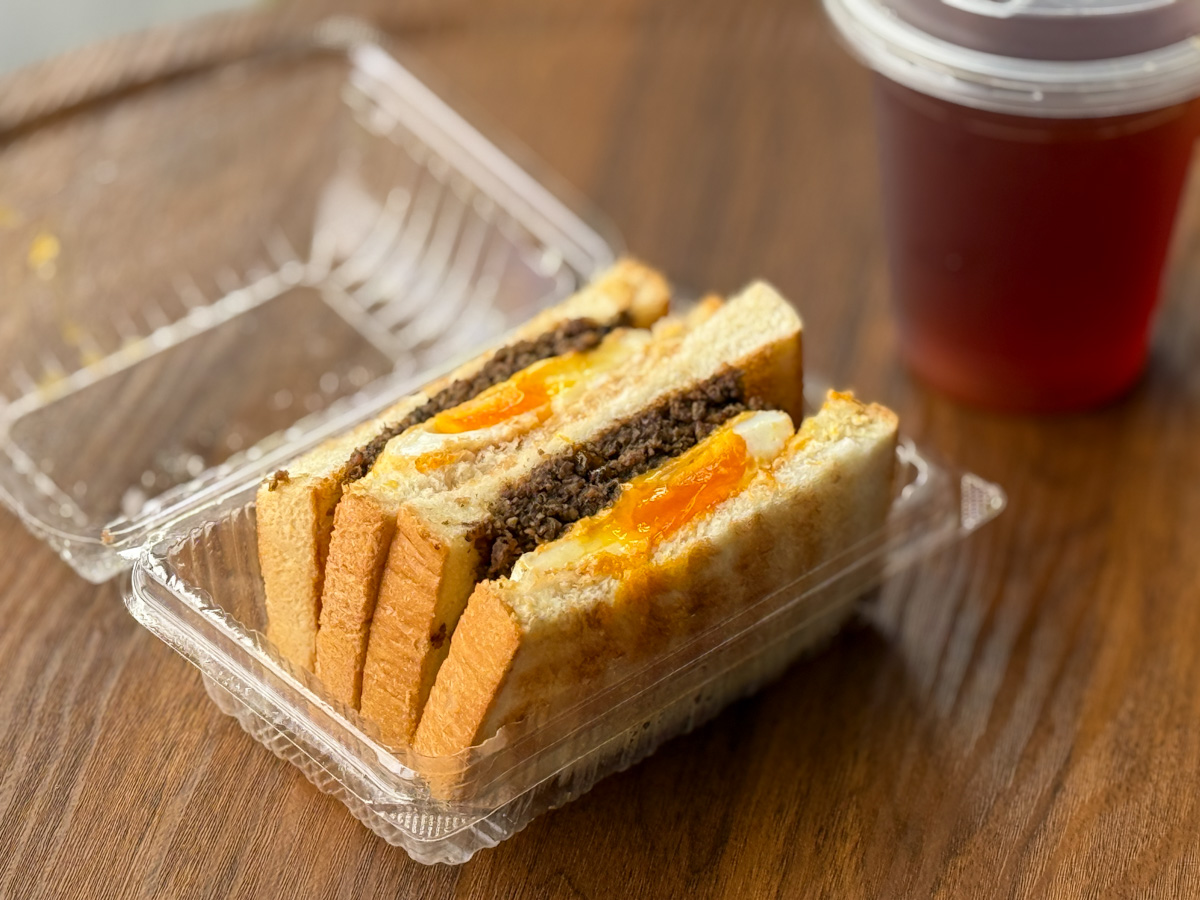 【吾庭文旅】花蓮市區質感電梯民宿推薦，7大房型唯美設計，入住享免費早餐，24小時交誼廳附免費咖啡點心